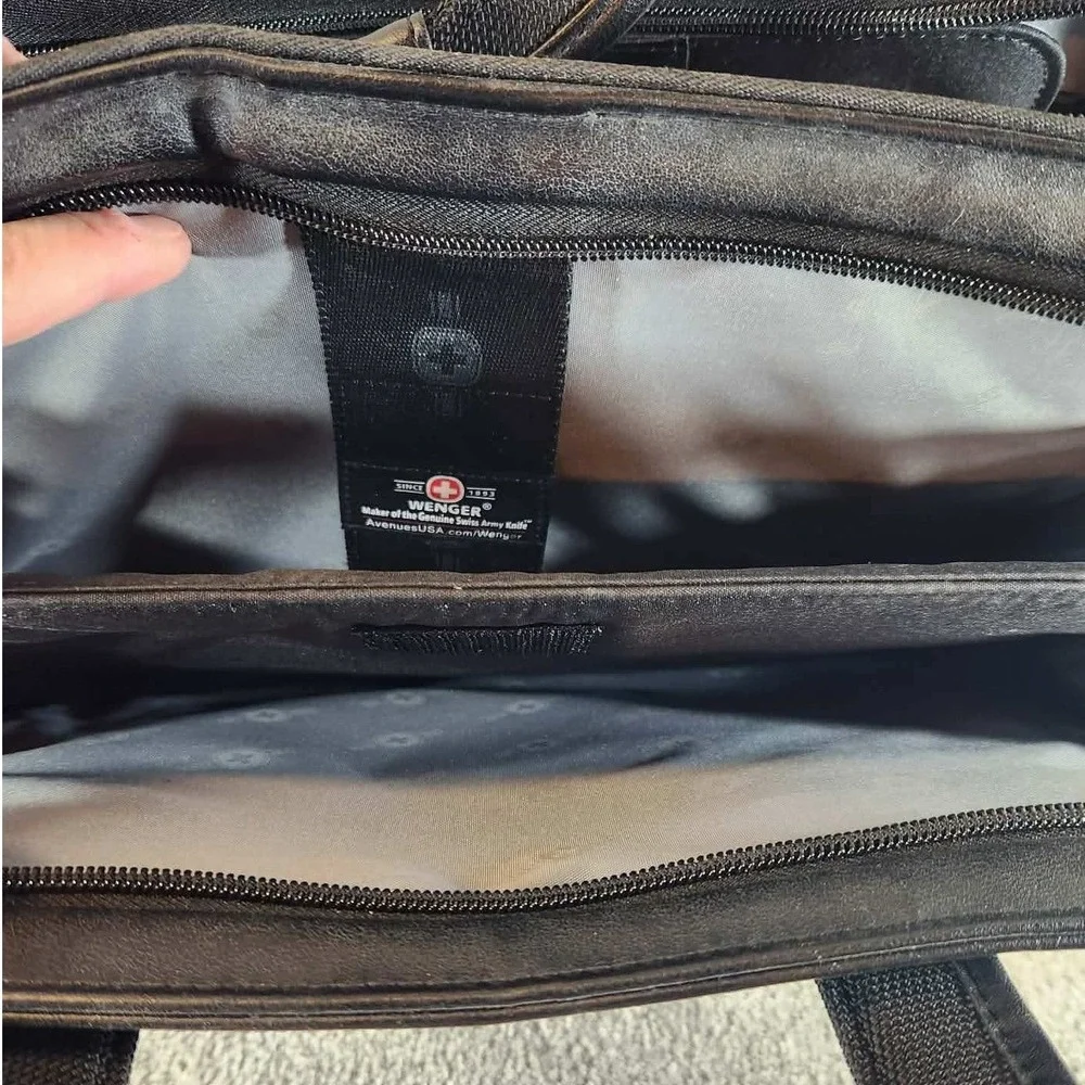 SwissGear Briefcase Black Ballistic Nylon Organizer Business Bag Unisex